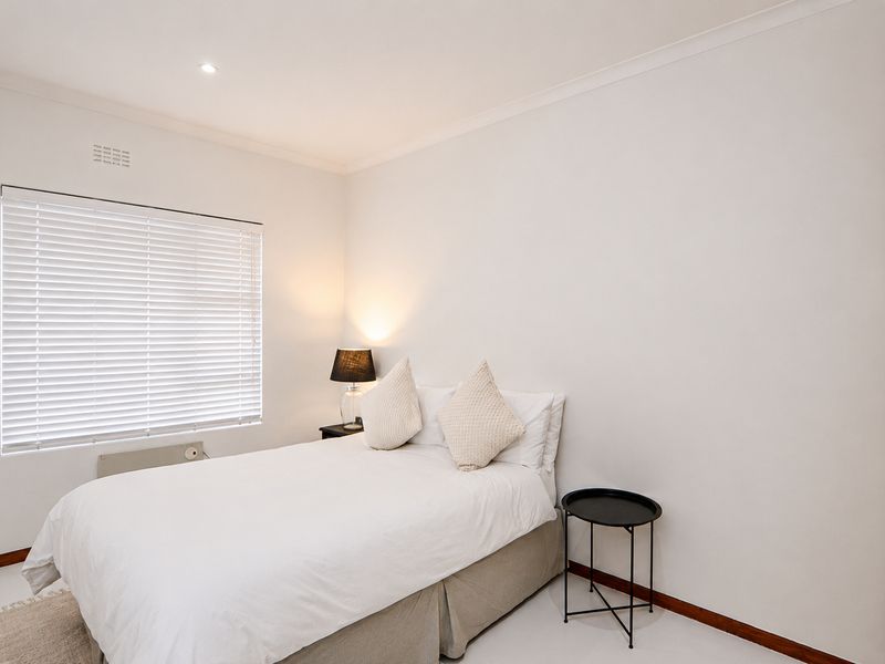 Walk to the Beach, Live the Coastal Dream: Yzerfontein Family Haven - Photo 10