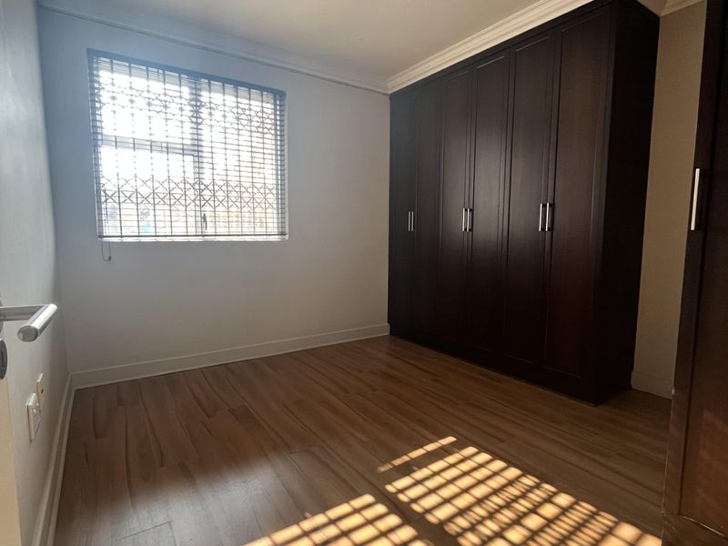 Modern 2 bedroom Apartment - Photo 8