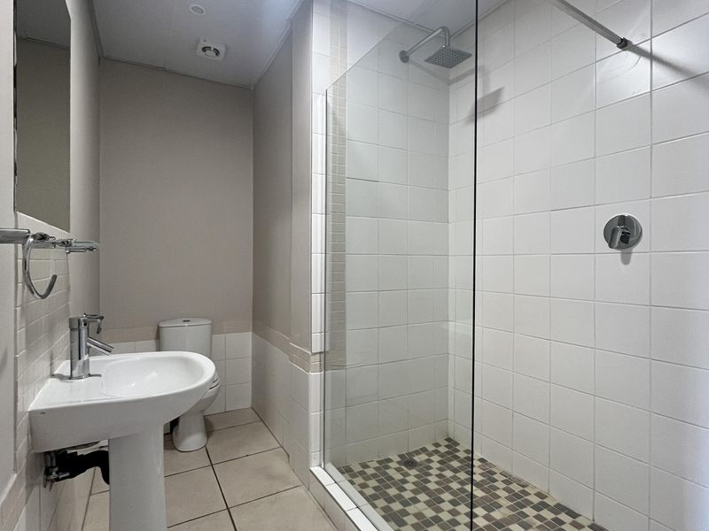 Modern 2 bedroom Apartment - Photo 7