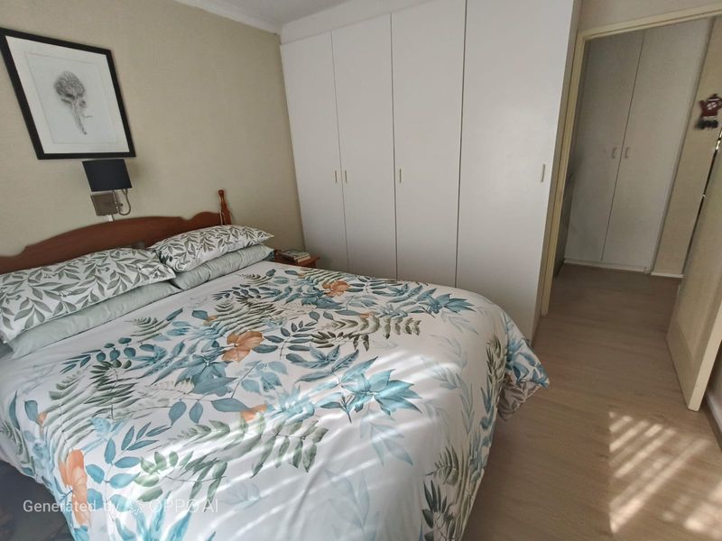 Beautifully Renovated Ground Floor Apartment in a Secure and Well-Maintained Complex - Photo 7