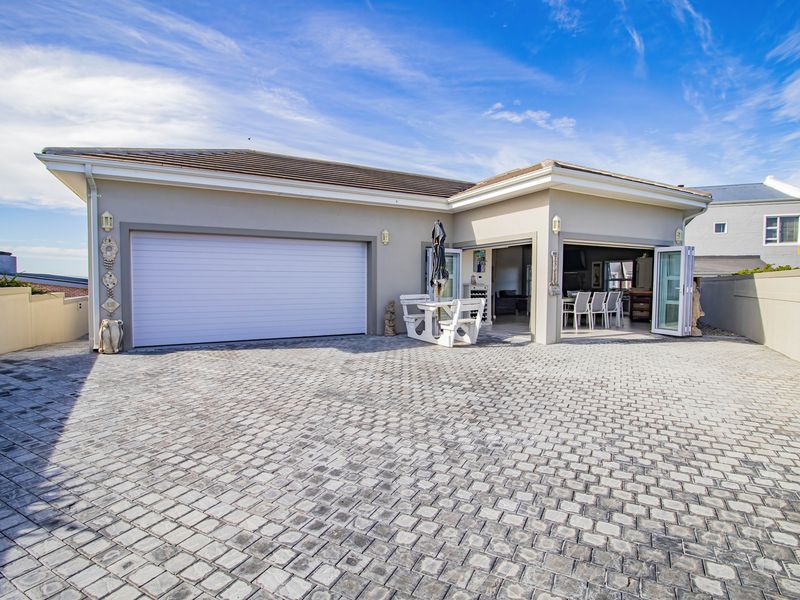 House For Sale In Yzerfontein - Photo 1