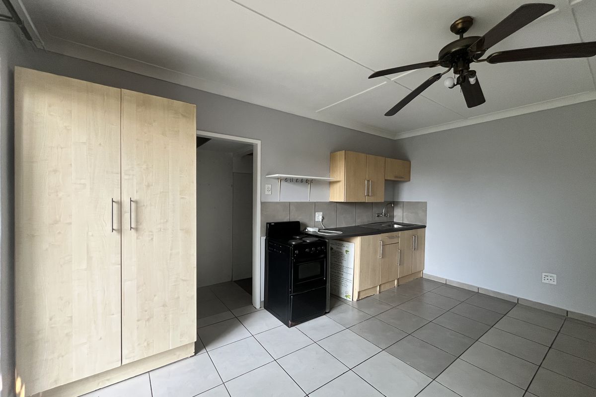 2 Bedroom Garden Cottage - Photo 5