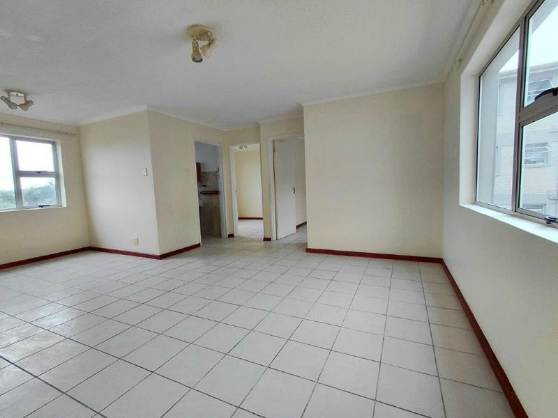 Secure complex living! - Photo 5