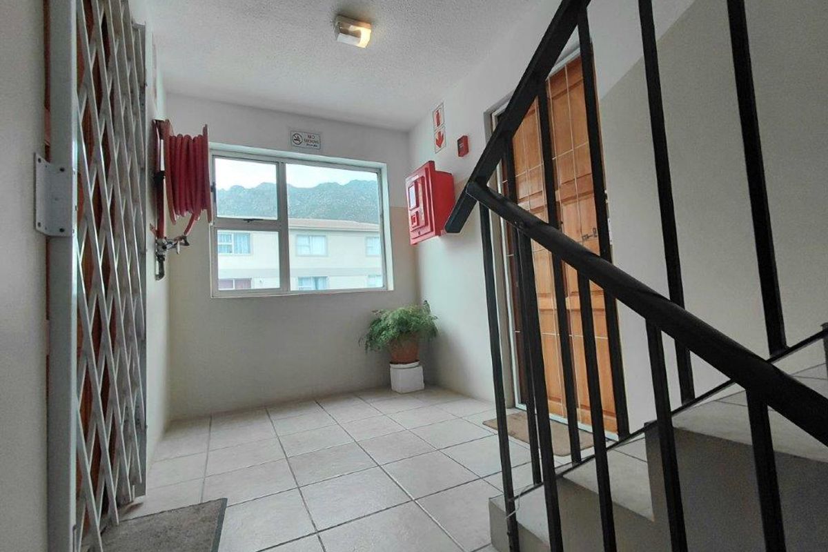 Secure complex living! - Photo 4