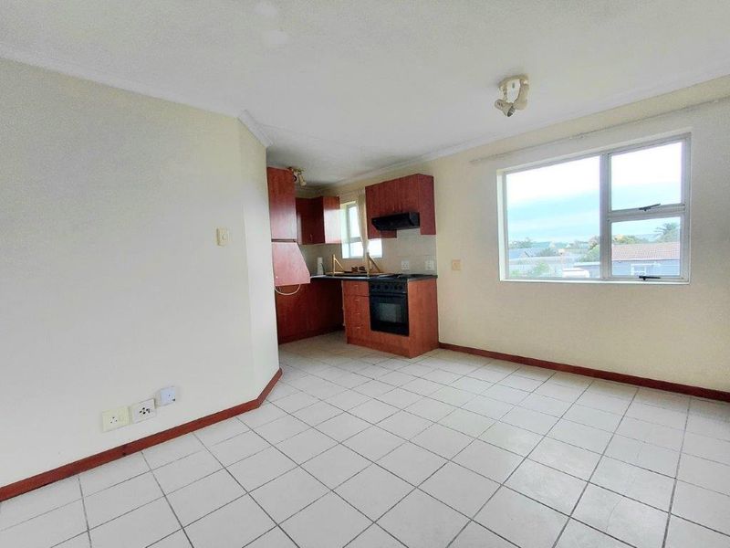 Secure complex living! - Photo 7