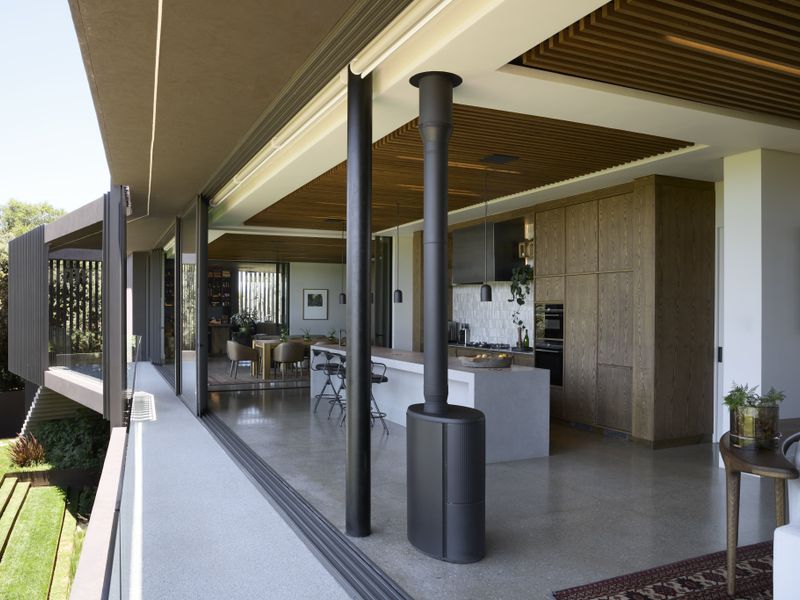 The Award-Winning Upside-Down House - Where Living Is Functional and Bold! - Photo 5