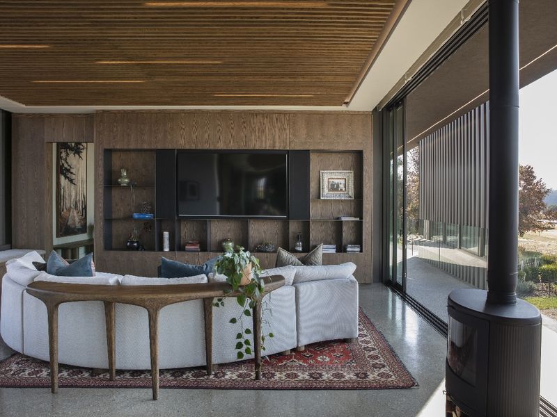 The Award-Winning Upside-Down House - Where Living Is Functional and Bold! - Photo 6