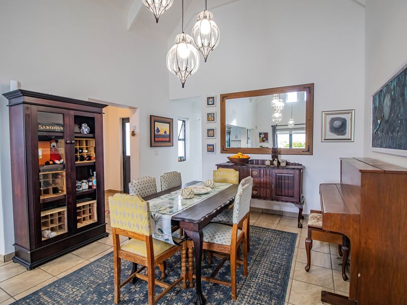 Spacious Coastal Home with Flatlet, Solar Power & Greenbelt Views in Jacobs Bay - Photo 9