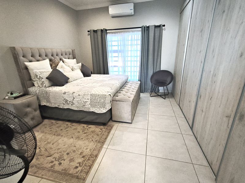 Stop Searching – This Beautifully Maintained Home Ticks Every Box Buyers Are Looking For. - Photo 9