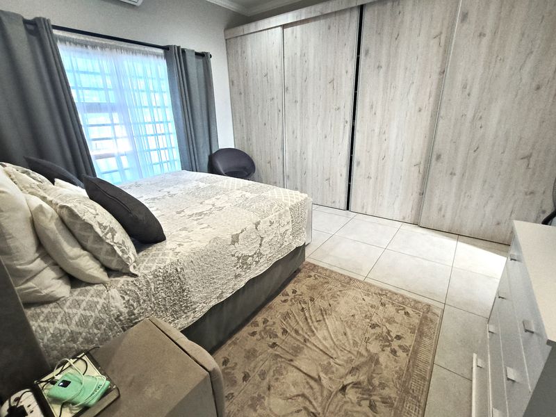 Stop Searching – This Beautifully Maintained Home Ticks Every Box Buyers Are Looking For. - Photo 8