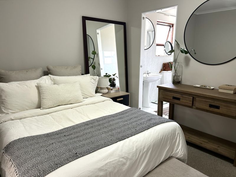 Neat 3 bedroom home in Da Vinci, Twin Palms - Photo 5