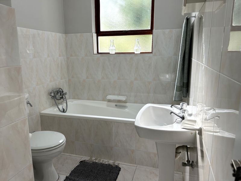 Neat 3 bedroom home in Da Vinci, Twin Palms - Photo 10