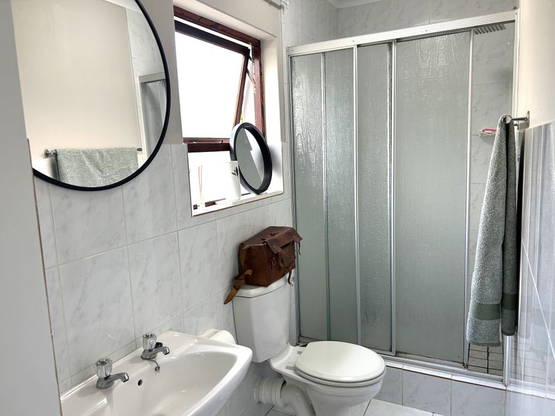 Neat 3 bedroom home in Da Vinci, Twin Palms - Photo 7