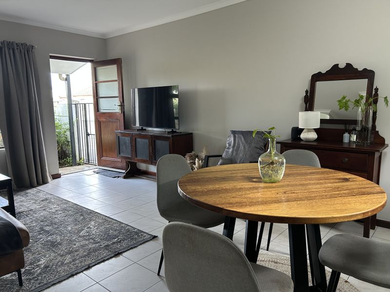 Neat 3 bedroom home in Da Vinci, Twin Palms - Photo 4