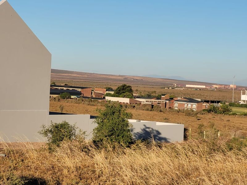 Start Thinking out of the BOX!! - Photo 3