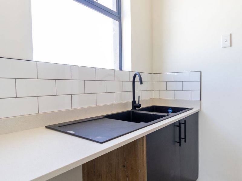 Modern Sophistication in Welgedaan Estate – A Coastal Gem - Photo 9