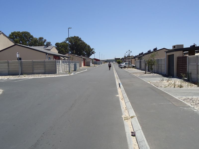 819 M2 Vacant Land for Health Services. - Photo 4