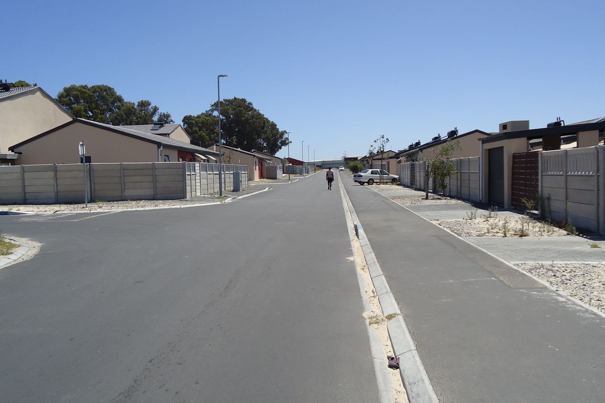 819 M2 Vacant Land for Health Services. - Photo 4