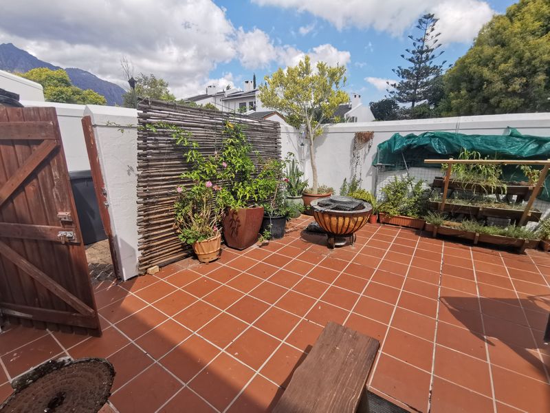 Welcome to your new rental home in Kleingeluk, Stellenbosch. - Photo 4