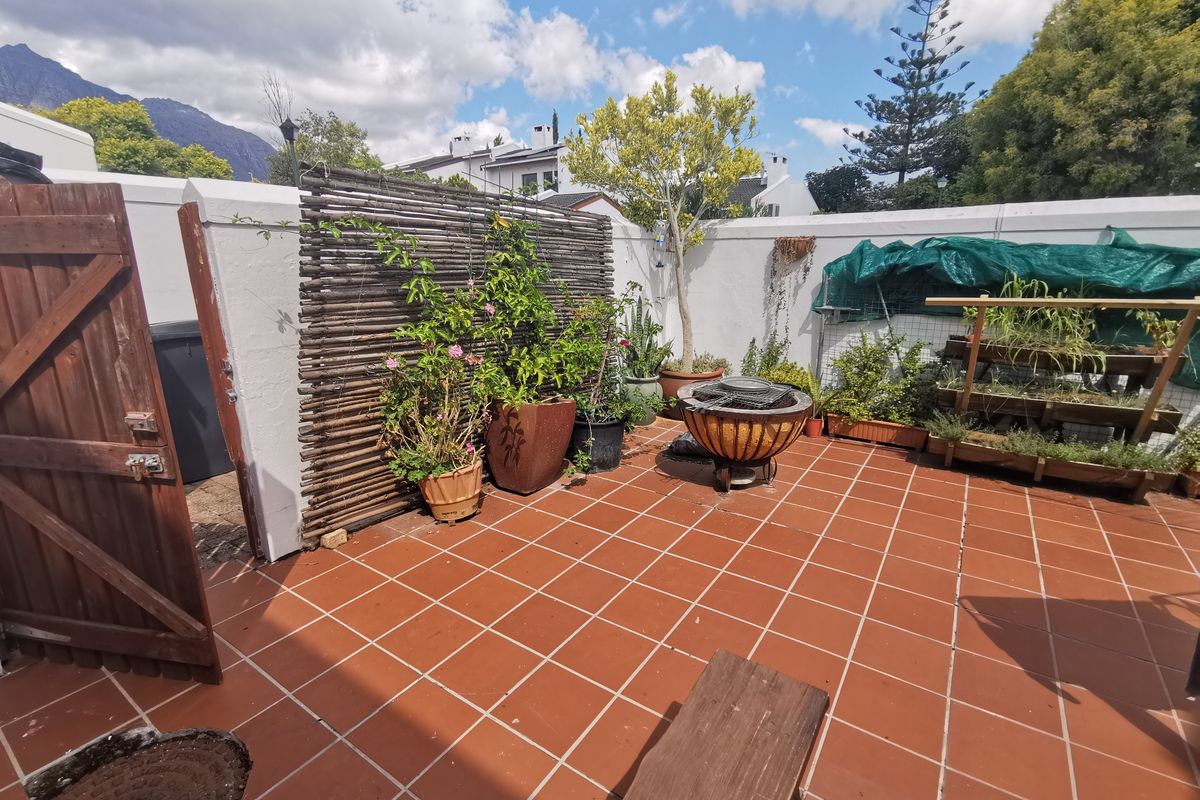 Welcome to your new rental home in Kleingeluk, Stellenbosch. - Photo 4