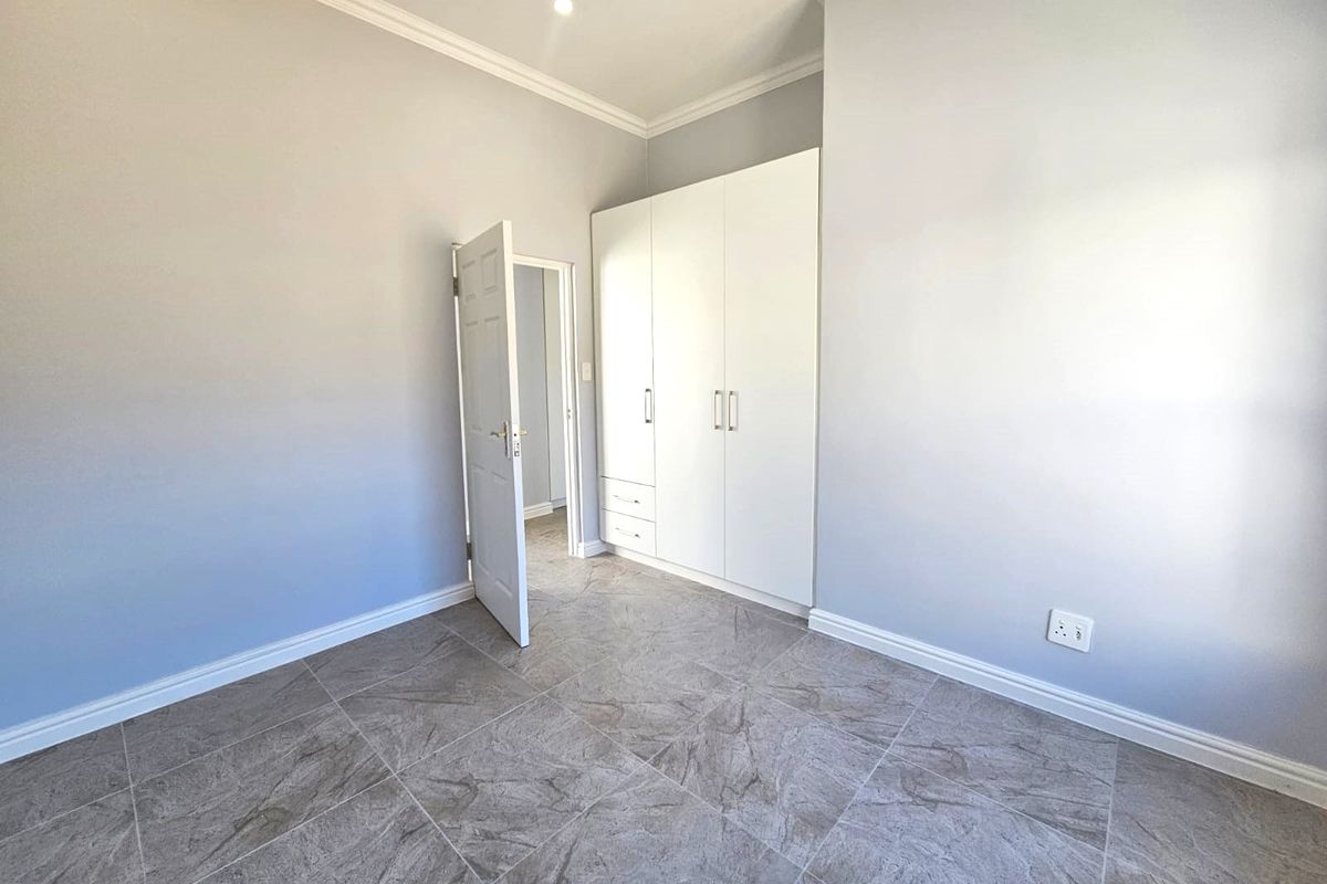 Brand new home! - Photo 4