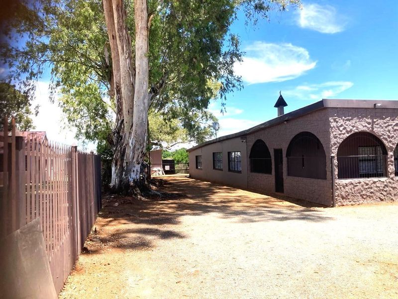 Prime Investment Property with Multiple Income Streams – Kuruman - Photo 4