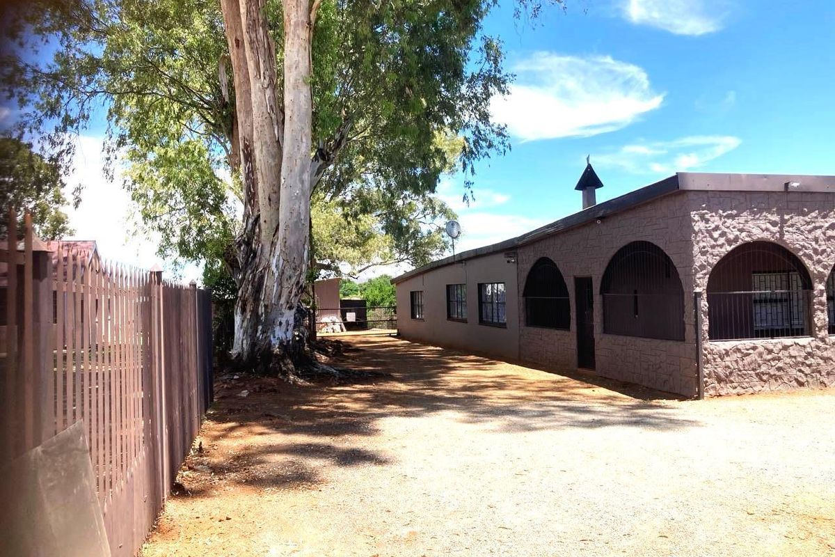 Prime Investment Property with Multiple Income Streams – Kuruman - Photo 4