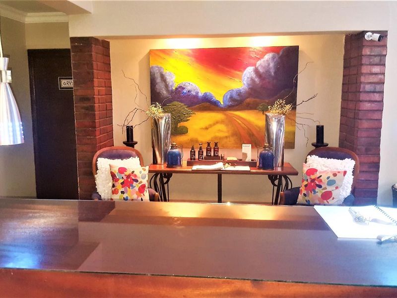 Exceptional 5-Star Guesthouse & Spa for Sale on the Kalahari Golf & Jag Landgoed - Photo 4