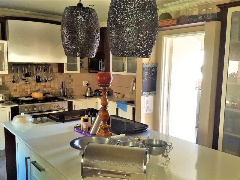 Exceptional 5-Star Guesthouse & Spa for Sale on the Kalahari Golf & Jag Landgoed - Photo 10