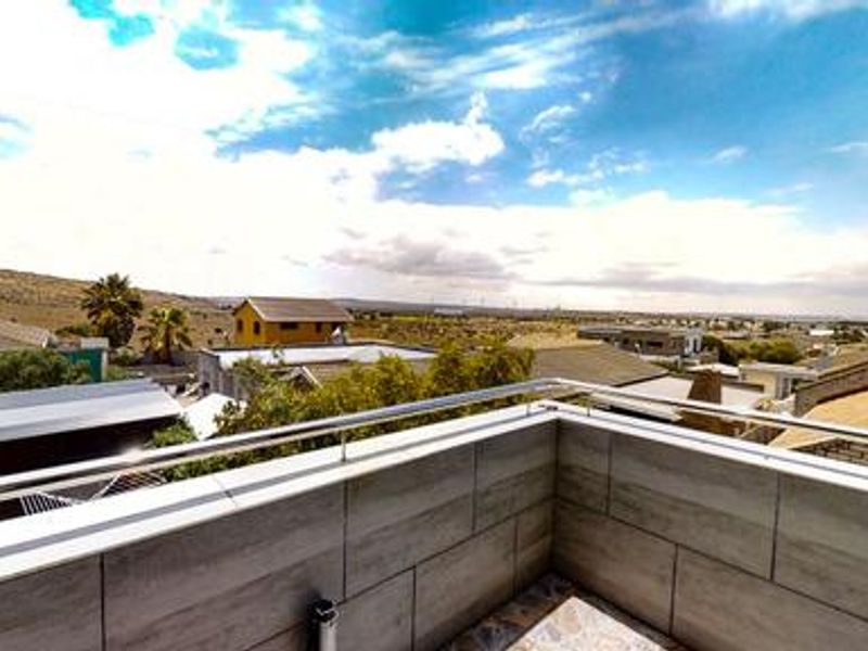 Charming 3-Bedroom Dual-Living Home with Distant Sea Views – Saldanha Bay - Photo 3