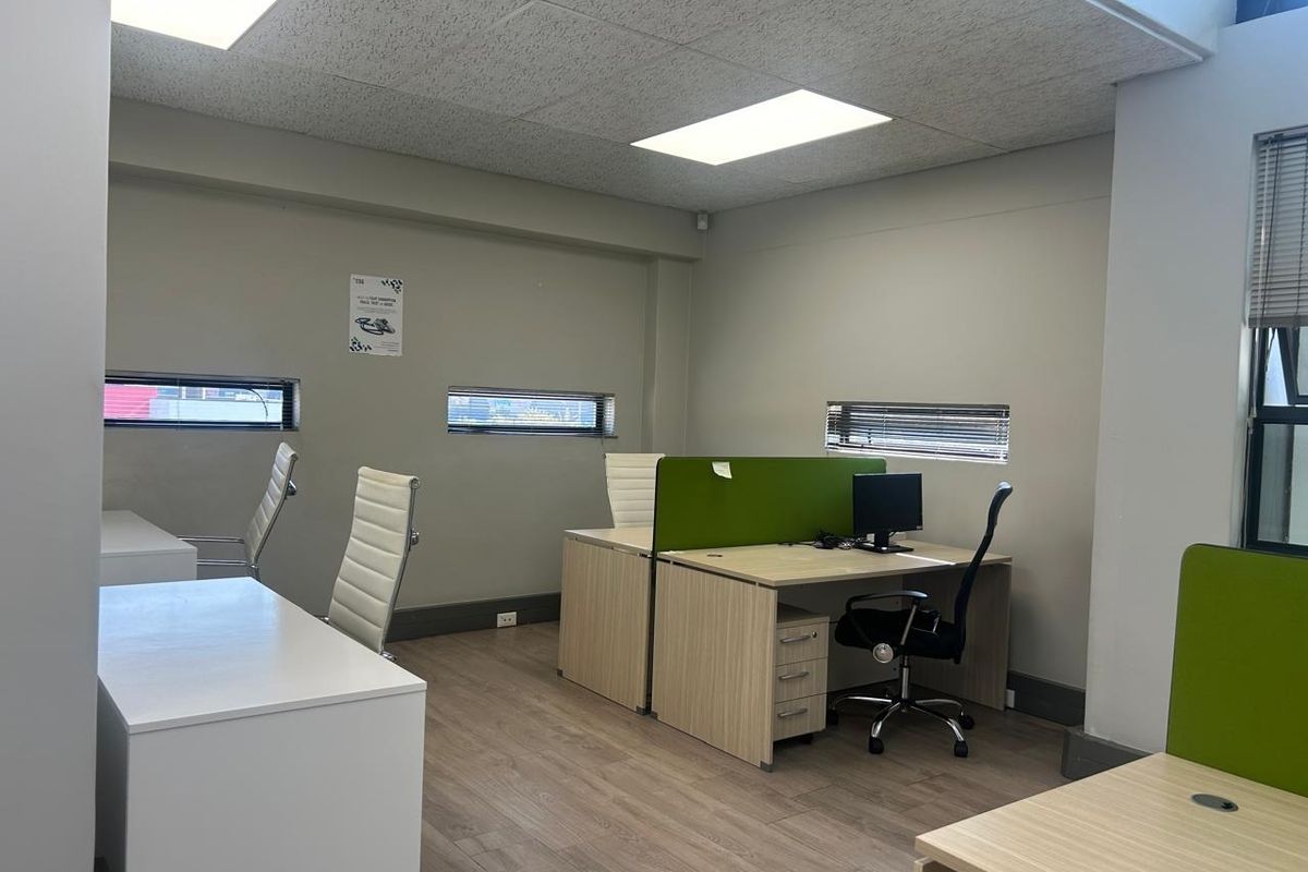 Professional Office Space To Let – Queens Office Park - Photo 3