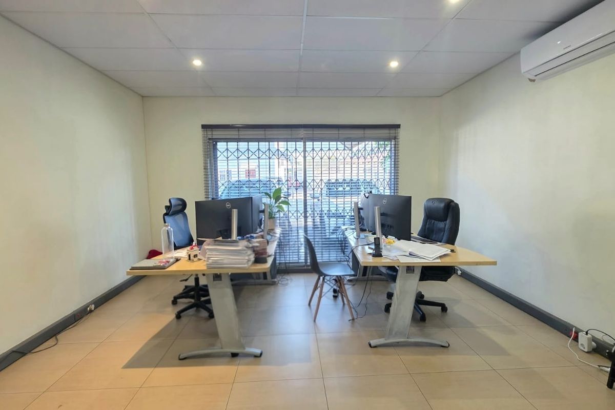 OFFICE SPACE of 87m2 TO LET IN A BUSINESS LOCATION!!! Available  1 October 2026. - Photo 3