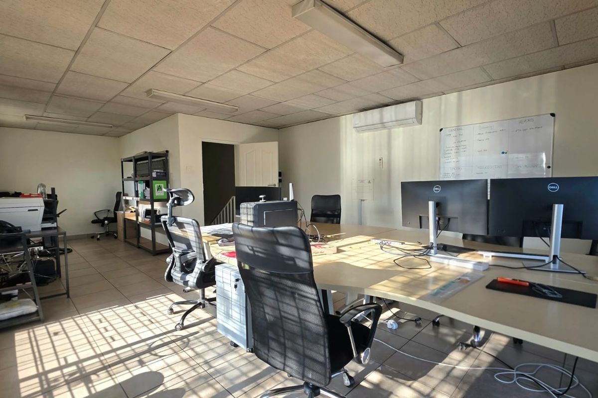 OFFICE SPACE of 87m2 TO LET IN A BUSINESS LOCATION!!! Available  1 October 2026. - Photo 5