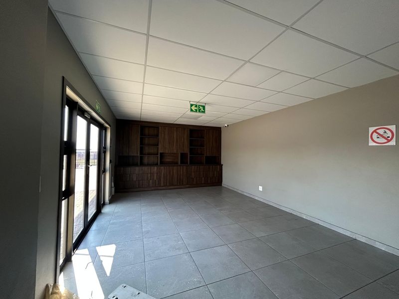 Prime Industrial Warehouse & Office Space To Let / For Sale - Photo 7