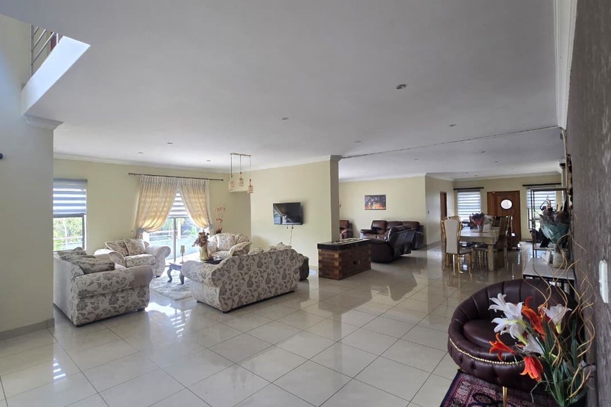 Expansive Fixer-Upper with Luxurious Potential | Blue Valley Golf Estate - Photo 3
