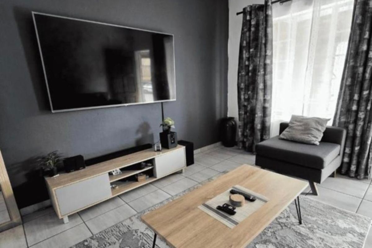 Your Perfect First Home Awaits – Modern 2-Bedroom Apartment - Photo 3