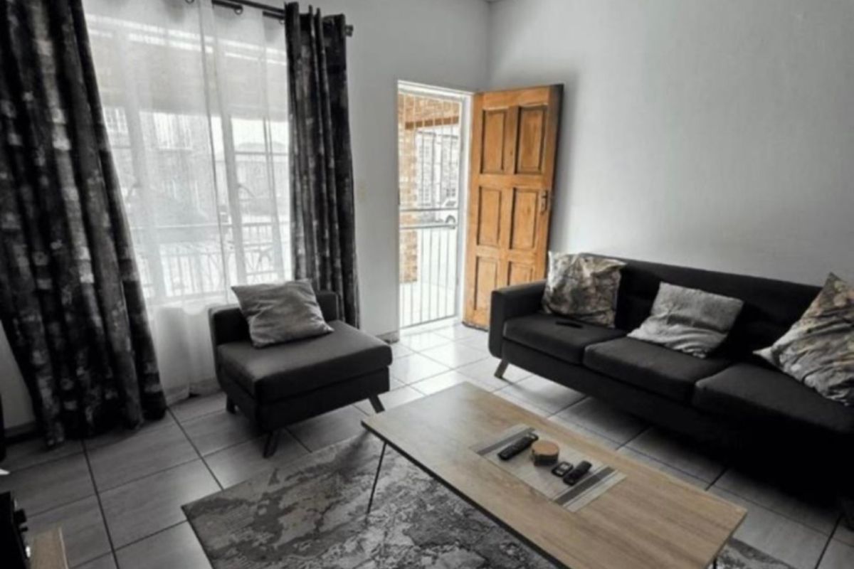 Your Perfect First Home Awaits – Modern 2-Bedroom Apartment - Photo 2