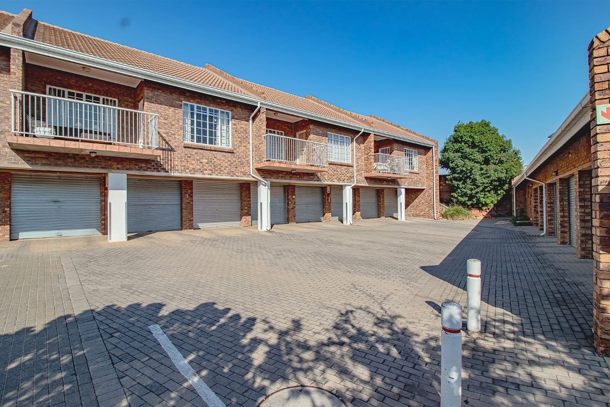 Peaceful 2-Bedroom Life Rights Townhouse | 50 Years and Older - Photo 4