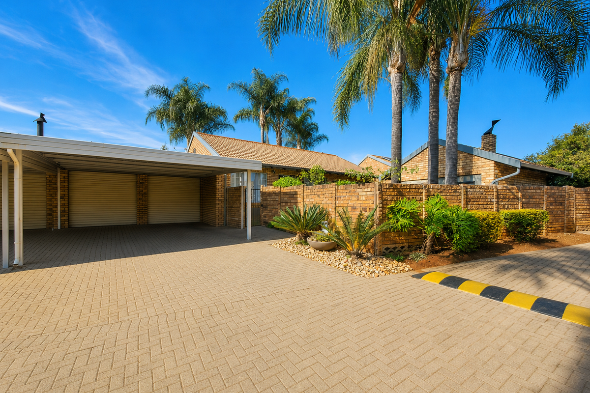 Move-In Ready 3-Bedroom Townhouse with Excellent Parking & Flexible Extra Space - Photo 2