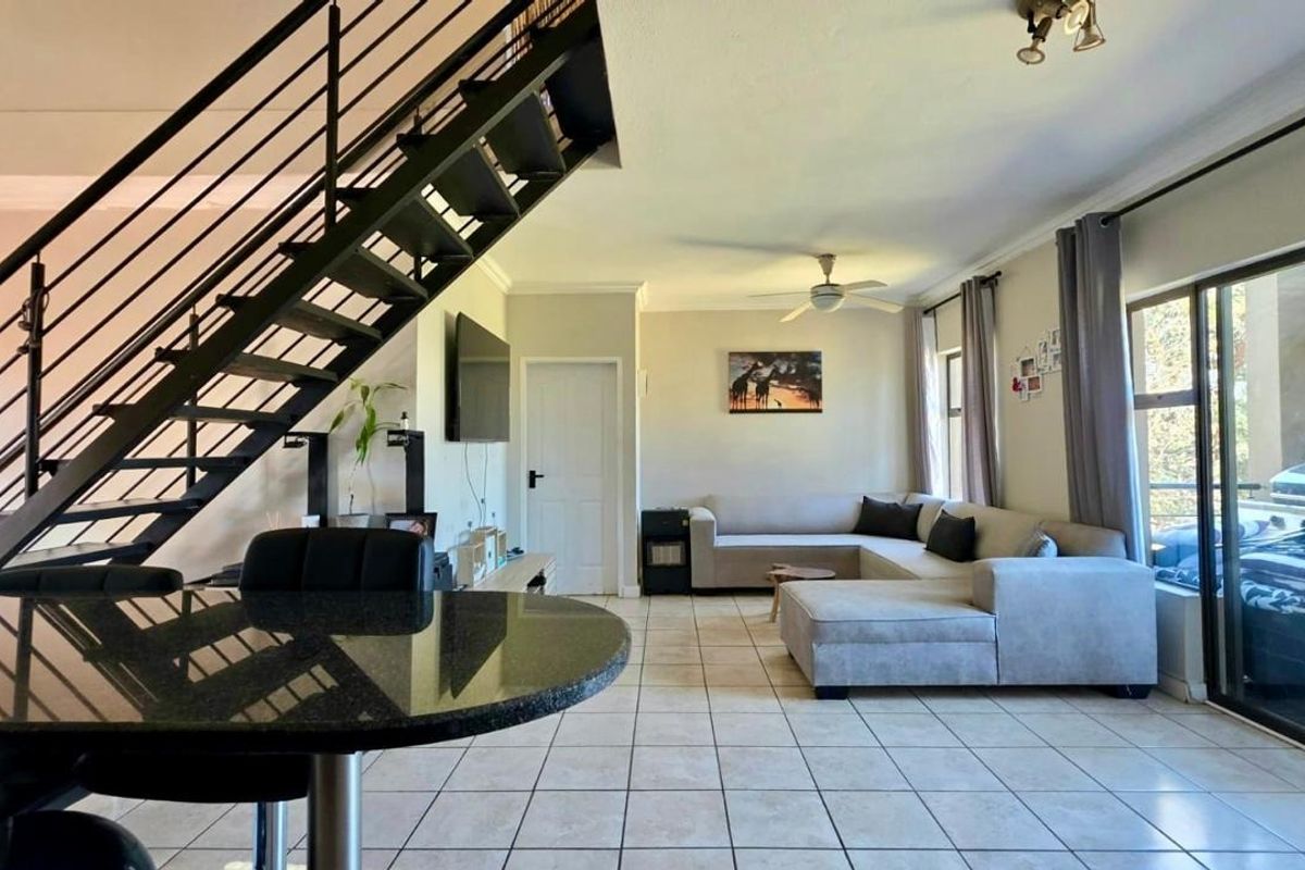 Stunning 2-Bedroom Apartment in a Secure Estate overlooking the Golf course - Photo 5
