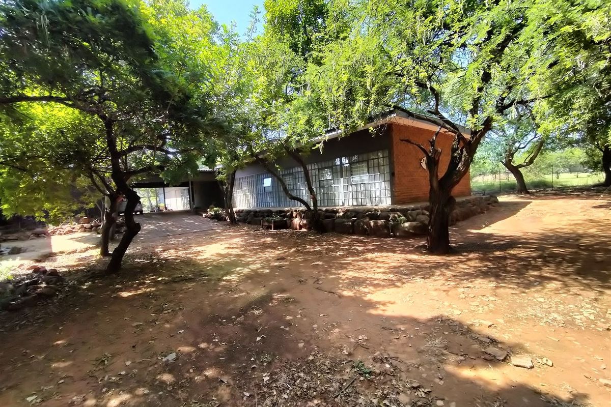 Tranquility , ample space and lots of possibilities. - Photo 3