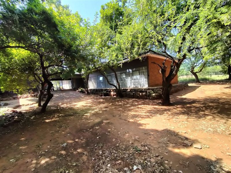 Tranquility , ample space and lots of possibilities. - Photo 3