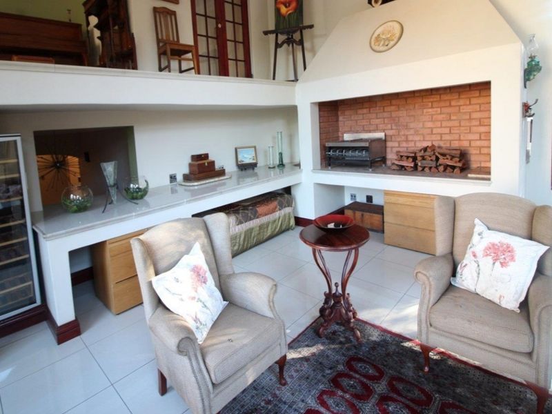 Multi-Level House in Florauna - An Entertainer's Dream! - Photo 7