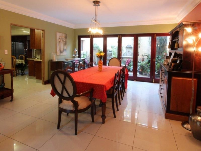 Multi-Level House in Florauna - An Entertainer's Dream! - Photo 5