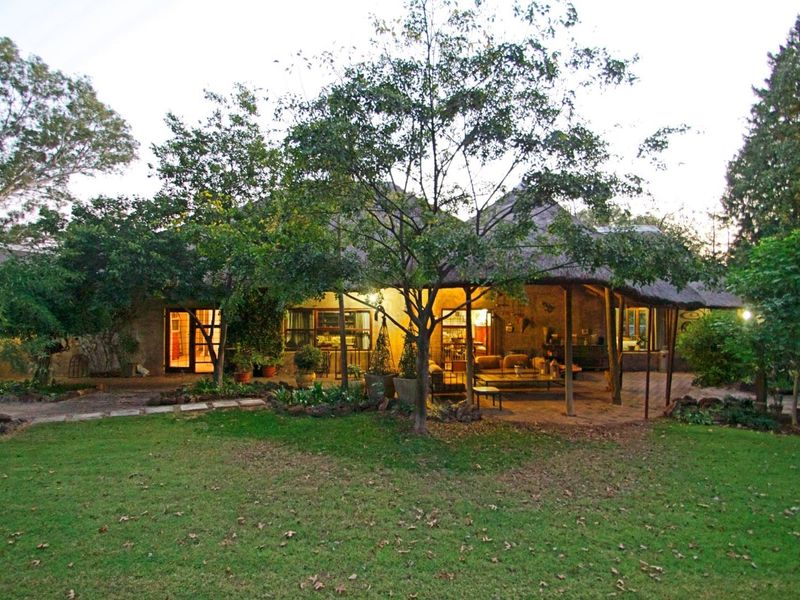 Prime Property offering great opportunity in Lanseria. - Photo 9