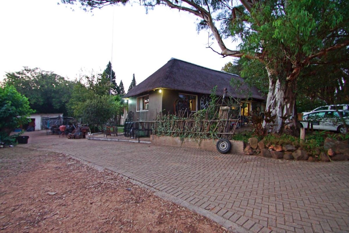 Prime Property offering great opportunity in Lanseria. - Photo 5