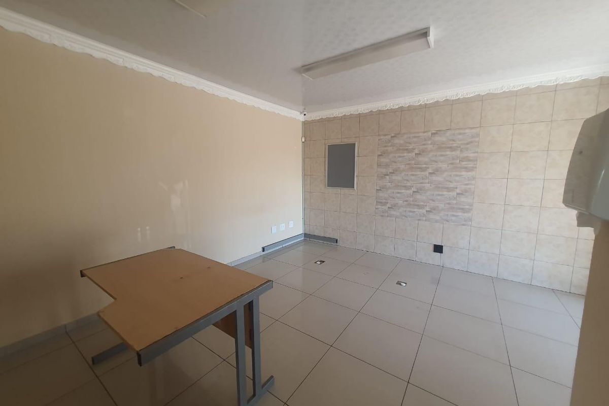 COMMERCIAL PROPERTY FOR A GIVE AWAY PRICE IN CE ...VERY CLOSE TO CBD - Photo 5