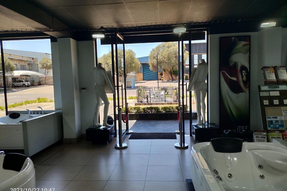 936m2 warehouse  - FOR SALE - Photo 2