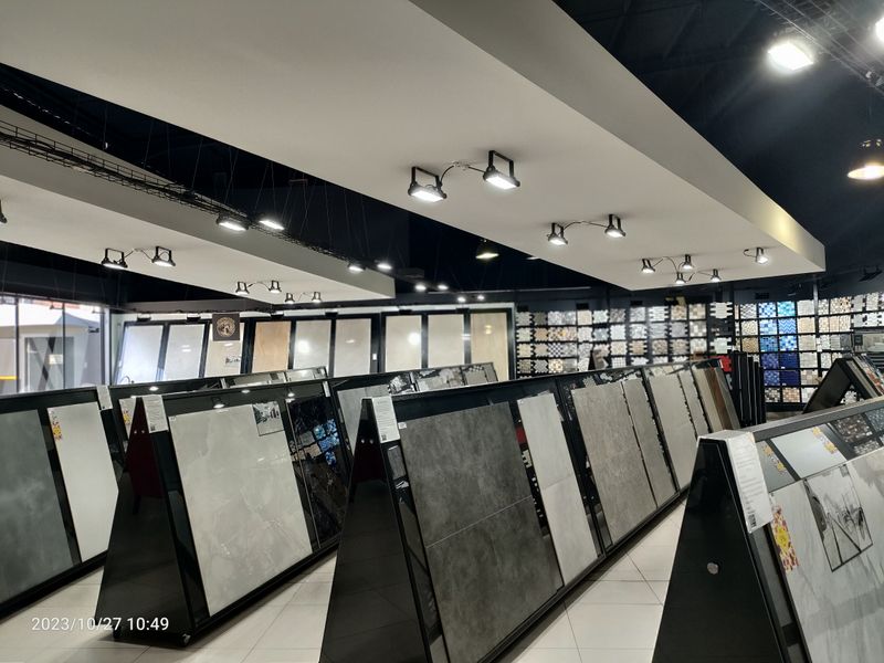 936m2 warehouse/Showroom - FOR SALE - Photo 4