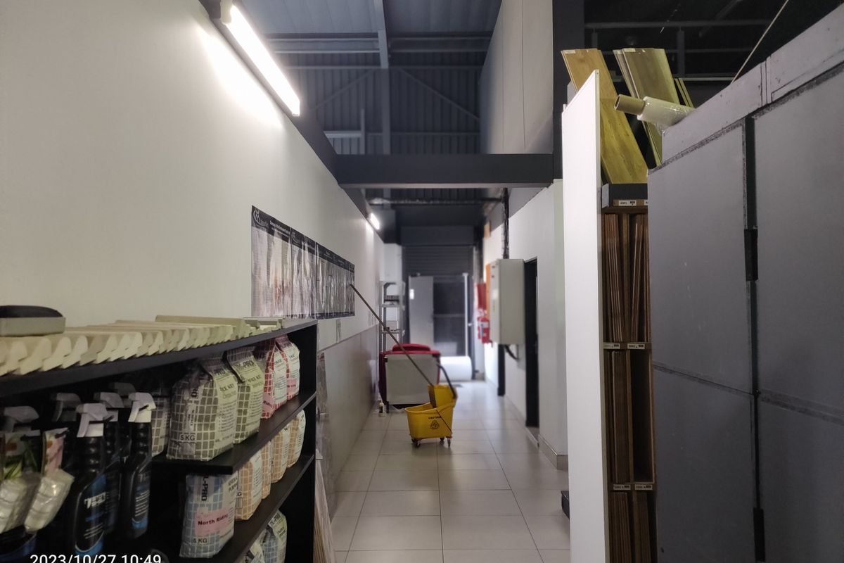 936m2 warehouse/Showroom - FOR SALE - Photo 5